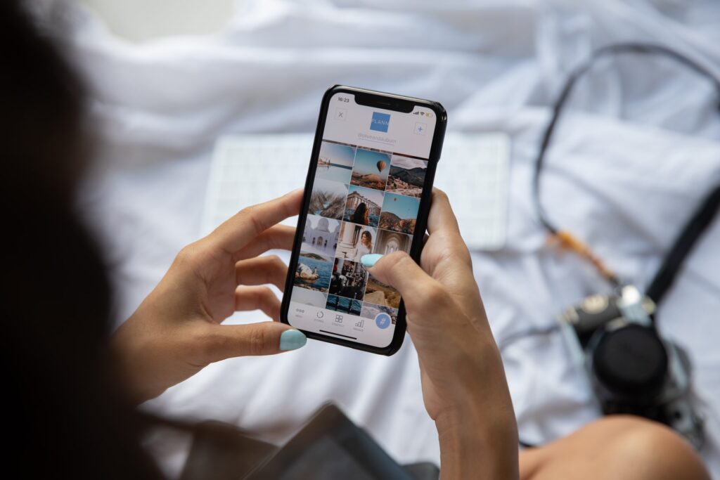 utilisateur mobile d'un site responsive